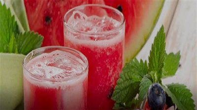 احذر هذا الخطأ عند تناول البطيخ.. قد يزيد من خطر التسمم الغذائي