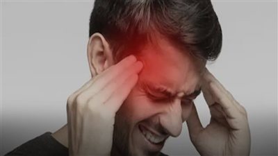 حرقة العينين مع الصداع.. متى تكون علامة تستدعي القلق؟
