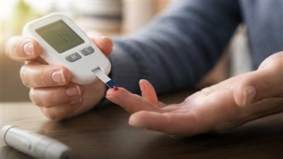 أظافرك قد تكشف الإصابة بالسكري.. 5 علامات تستدعي الانتباه