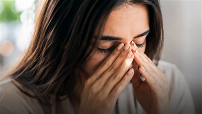 نقص الحديد.. 5 علامات قد تظهر على الوجه والعينين