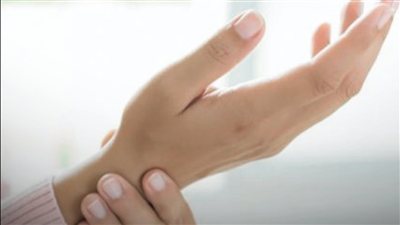 كيف يكشف الجسم نقص فيتامين B12؟ 6 علامات مبكرة انتبه إليها