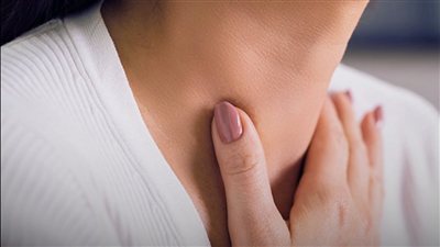 أعراض الغدة الدرقية المبكرة.. هل تختلف بين النساء والرجال؟