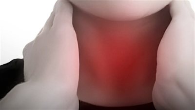 الغدة الدرقية لا تبدأ دائمًا بالإرهاق.. 4 علامات غير متوقعة لا تهملها
