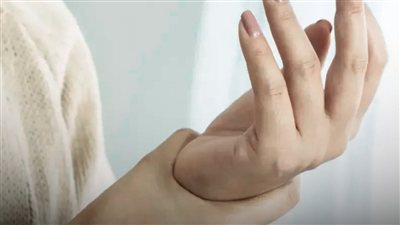 علامات تشير لإصابتك بتلف الأعصاب.. انتبه لها