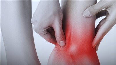 انتبه إلى كاحليك بعد الجلوس طويلًا.. 4 تغيرات لا تغفل عنها