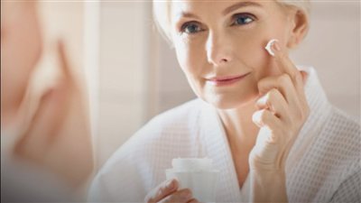سن الخمسين للمرأة.. 5 نصائح للنساء قبل التاسعة صباحًا