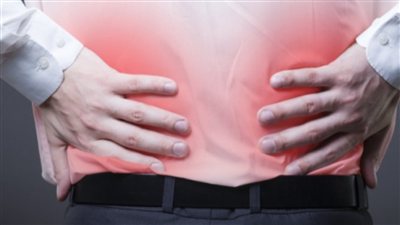 كيف تفرق بين ألم الكلى وألم الظهر؟ 5 علامات تساعدك على معرفة الفرق