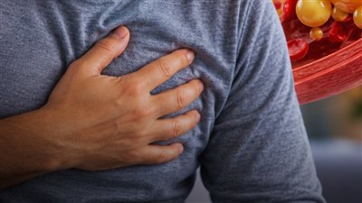 علاج الدهون الثلاثية.. حسام موافي يوضح أفضل 3 طرق لخفضها
