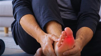 6 طرق للمساعدة على السيطرة على النقرس دون أدوية